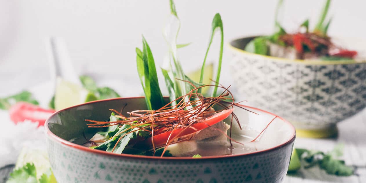 Tom Kha Gai – thailändische Hühnersuppe mit Kokosmilch | Reisehappen