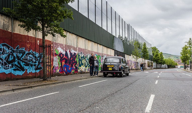die Mauern zwischen dem protestantischen und dem katholischen Belfast sind noch immer hoch