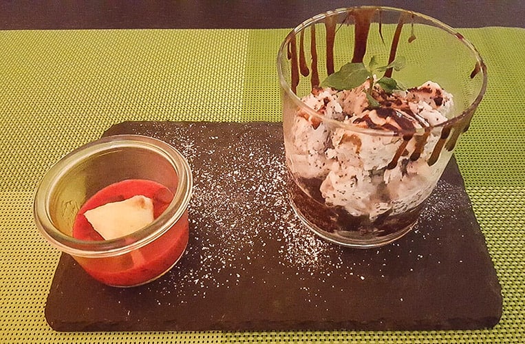 Schoko-Brownie im Glas