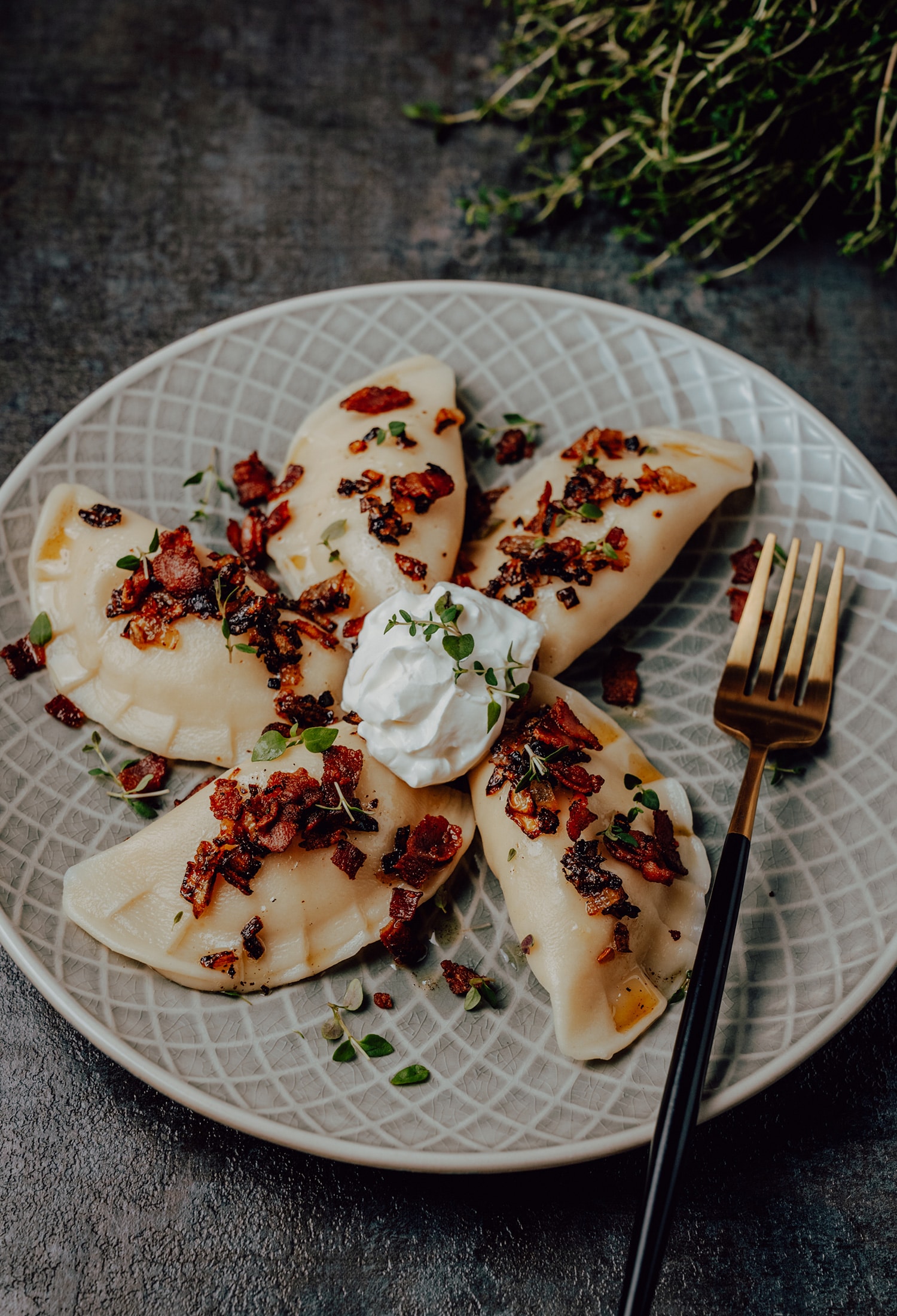 Pierogi ruskie - Polnische Piroggen mit Kartoffel-Käsefüllung