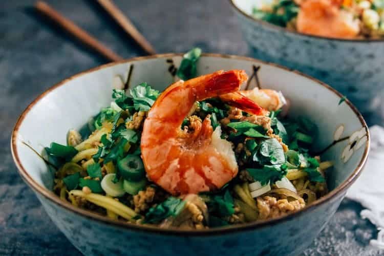 Grüner Mangosalat aus Thailand