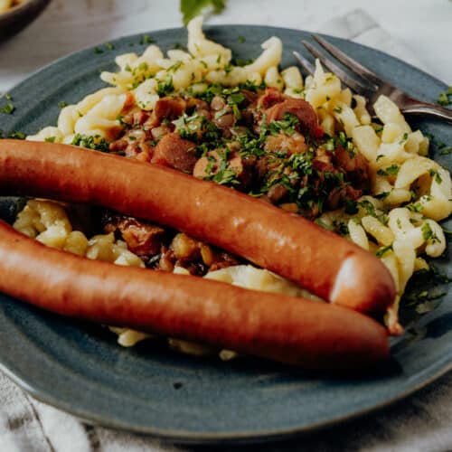 Schwäbische Linsen mit Spätzle und Saitenwürstchen