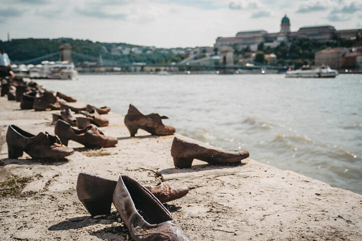 Schuhe am Donauufer, Budapest, Ungarn