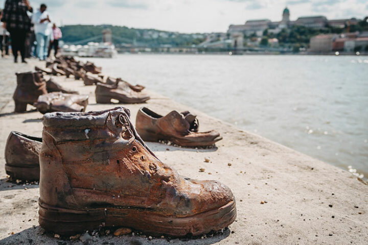 Schuhe am Donauufer, Budapest, Ungarn