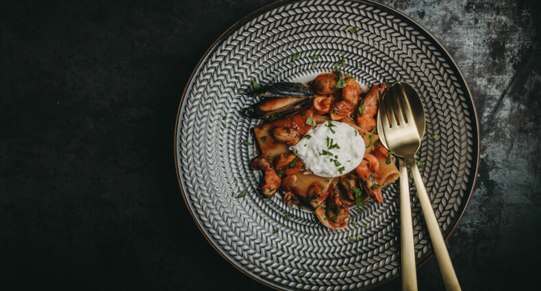 Paccheri mit Meeresfrüchte-Sugo und Burrata – venezianisches Rezept