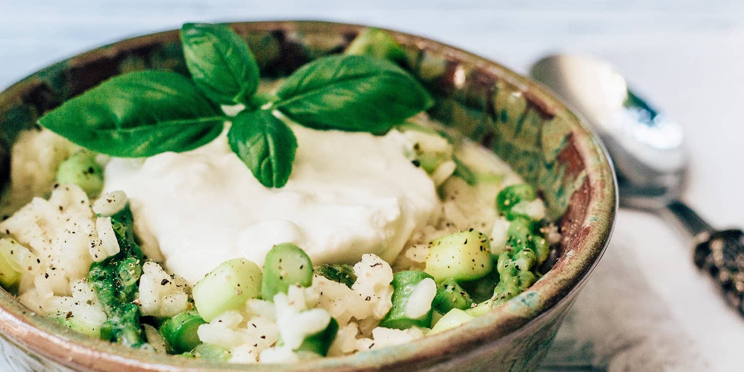 Risotto mit grünem Spargel und Burrata – Rezept aus Italien | Reisehappen