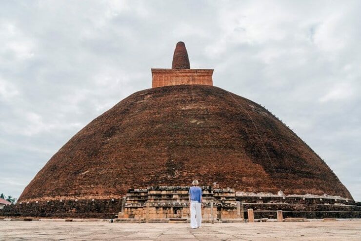 Anuradhapura die schönsten Sehenswürdigkeiten in der Heiligen Stadt
