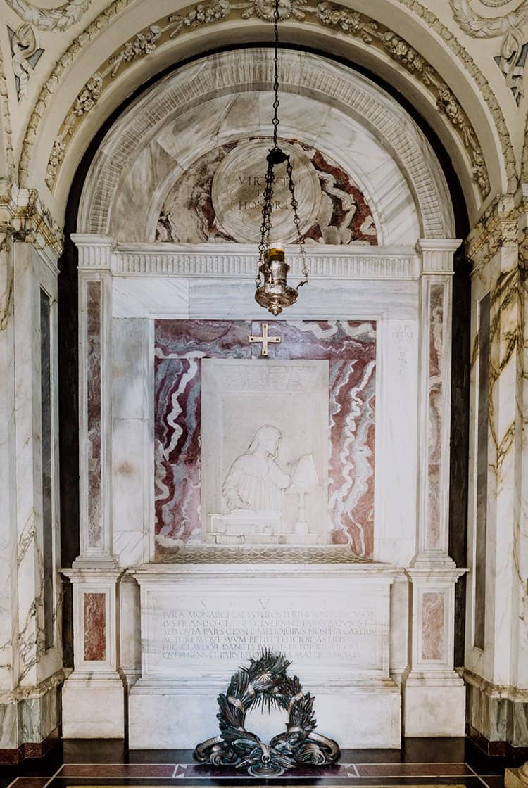Das Dante Alighieri Grabmal in Ravenna