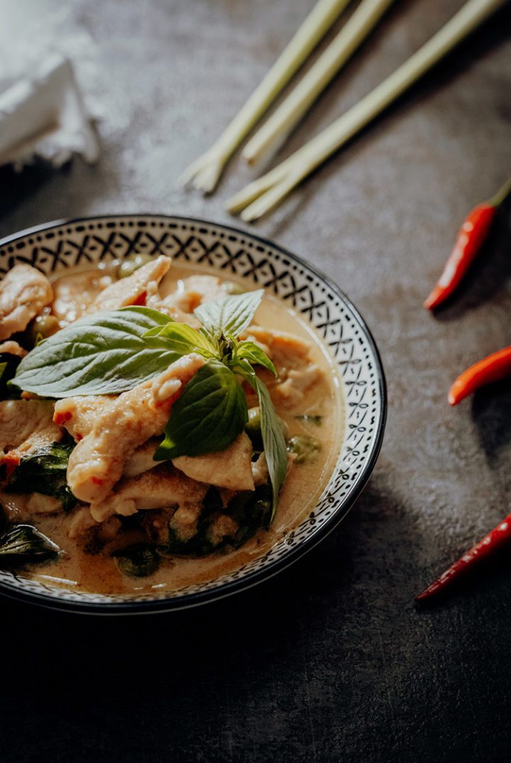 Panang Curry mit Huhn – Thai Rezept für Gaeng Panaeng