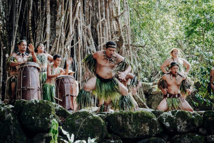 marquesanische Tanzgruppe in Tohua Kamuihei, Nuku Hiva
