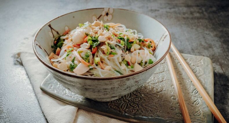 Yam Woon Sen – Thai Glasnudelsalat mit Garnelen | Reisehappen