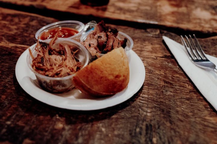 Essen in Williamsburg – Genieße ein BBQ im Mable’s Smokehouse