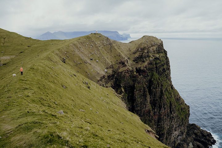 Wandern auf den Färöer Inseln – von Trøllanes zum Leuchtturm Kallur