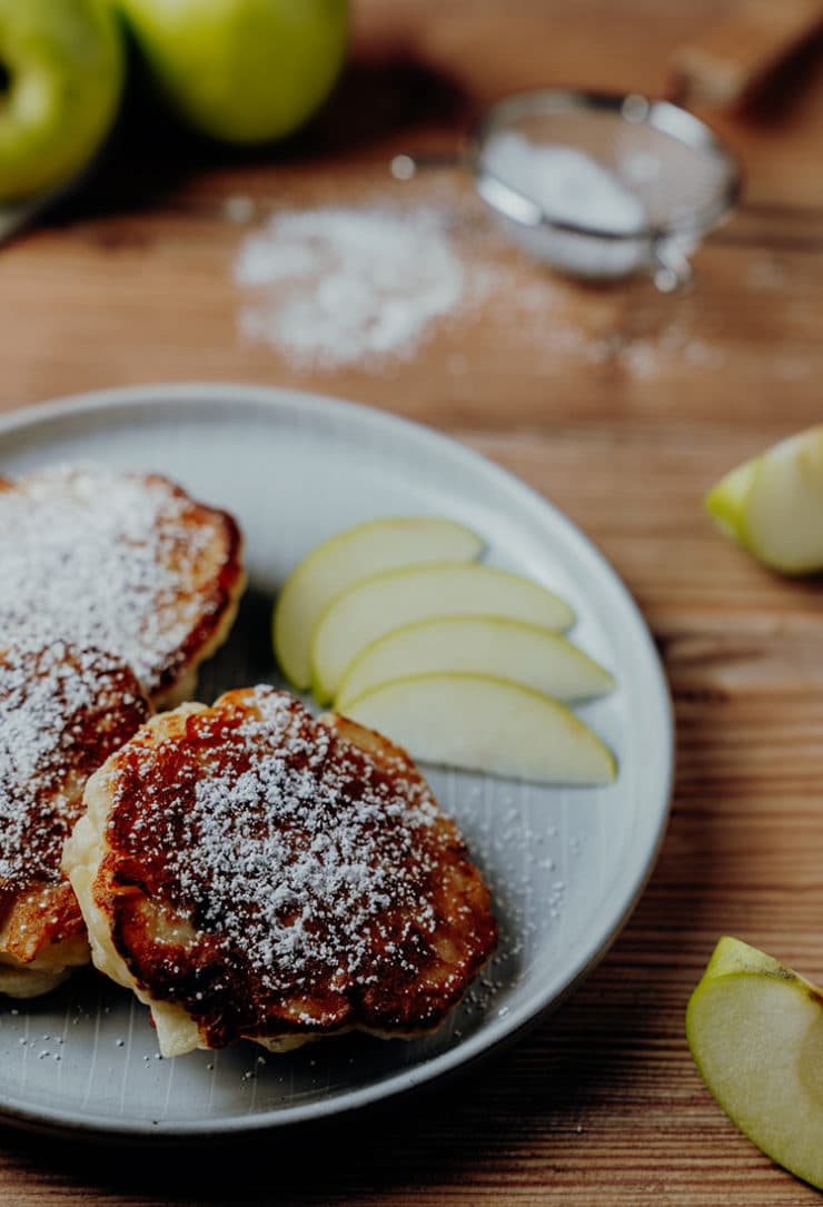 Racuchy – Rezept für polnische Apfel-Pfannkuchen | Reisehappen Racuchy – Rezept für polnische Apfel-Pfannkuchen | Reisehappen