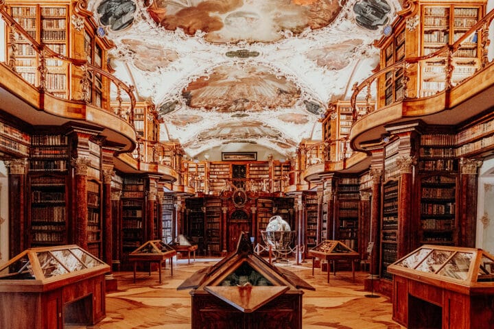 Die Stiftsbibliothek in St. Gallen