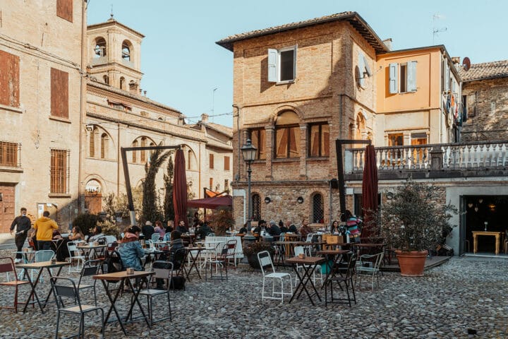 Eglise Cafè Castelvetro di Modena