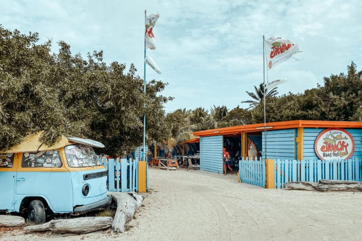 « Jibe City » in der Lac Bay, Bonaire