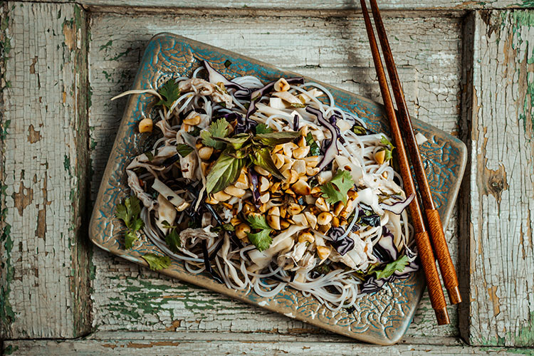 Rezept asiatischer Reisnudelsalat mit Hühnchen