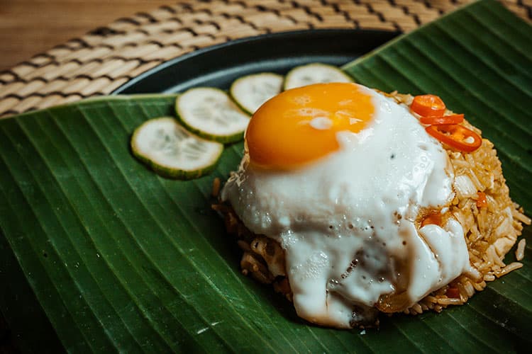 Nasi Goreng - Indonesisches Original Rezept für gebratenen Reis