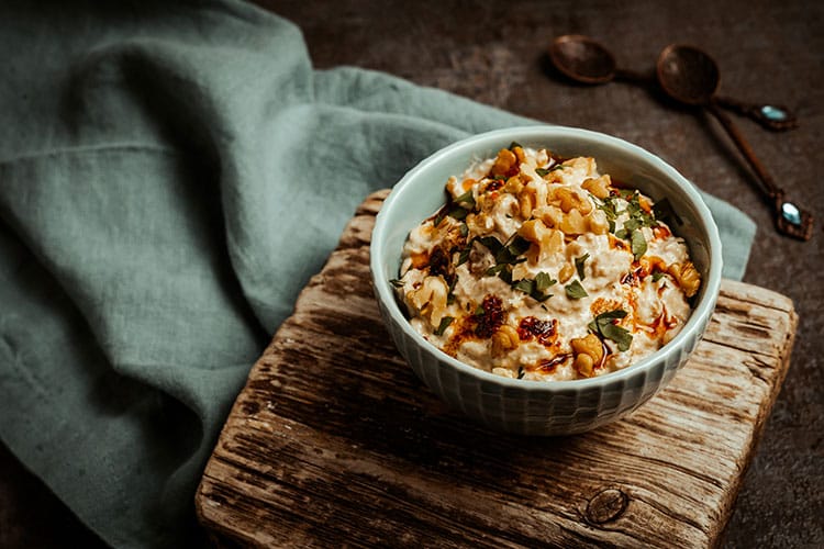 Tscherkessisches Huhn – Rezept für türkischen Geflügelsalat