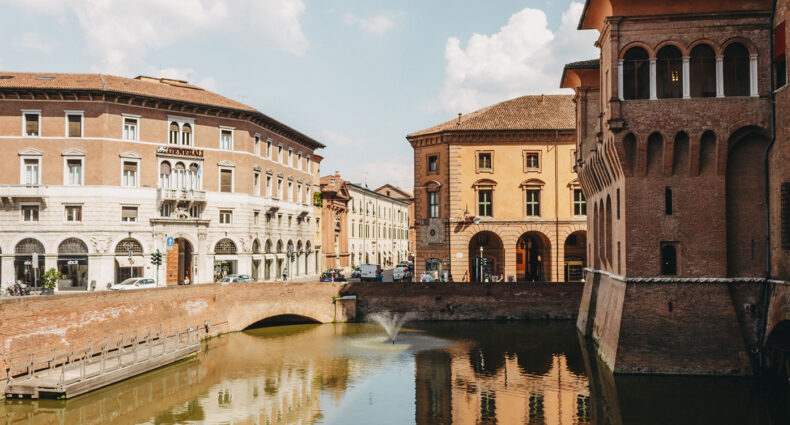 Ferrara: Sehenswürdigkeiten und Tipps für die italienische Fahrradstadt
