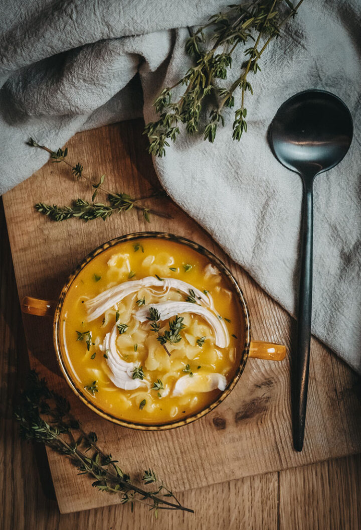 Pastina - Suppe: Wohltuende italienische Hühnersuppe mit Mini-Nudeln hilft bei Erkältung