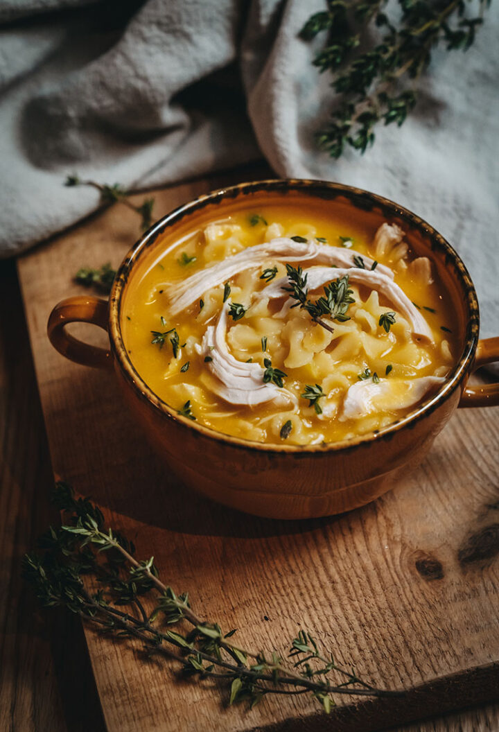 Pastina - Suppe: Wohltuende italienische Hühnersuppe mit Mini-Nudeln hilft bei Erkältung