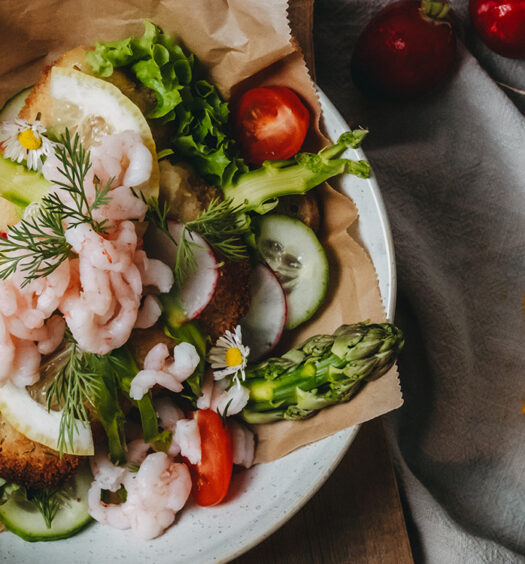 Stjerneskud – dänisches Schollen-Krabben-Brot