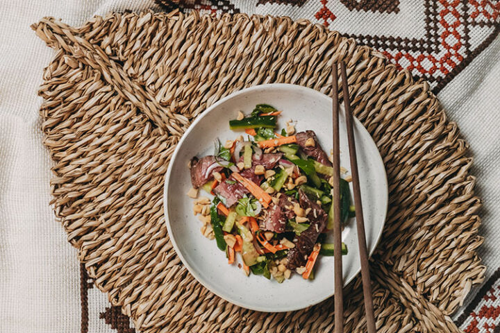 Vietnamesischer Rindfleischsalat mit Limetten-Dressing – Goi Bo