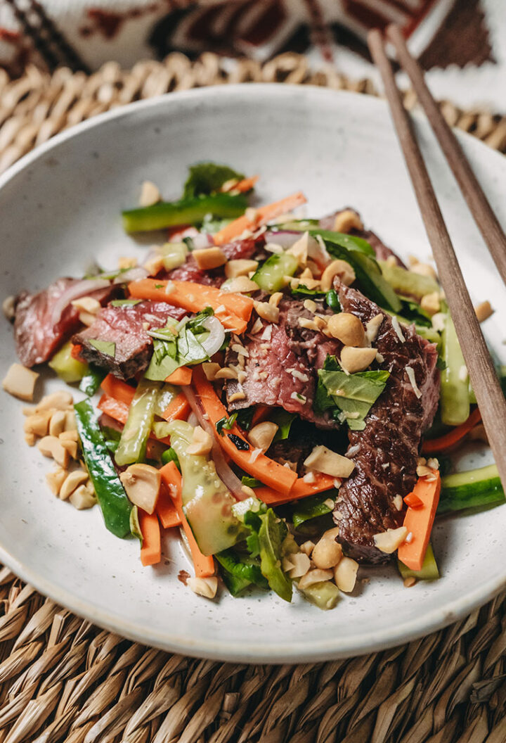 Vietnamesischer Rindfleischsalat mit Limetten-Dressing – Goi Bo