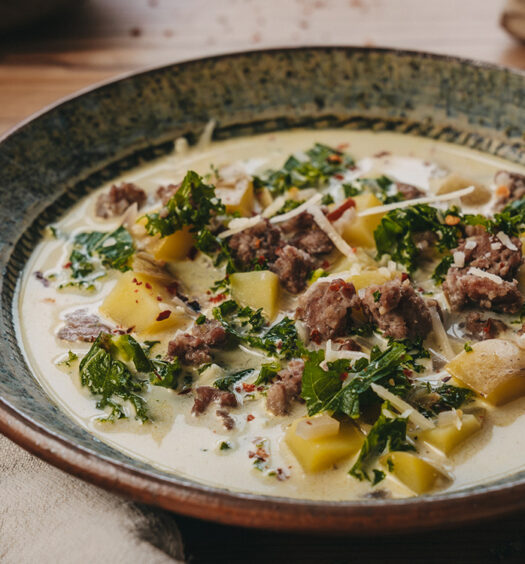 Zuppa Toscana – cremige Kartoffelsuppe mit Salsiccia und Grünkohl