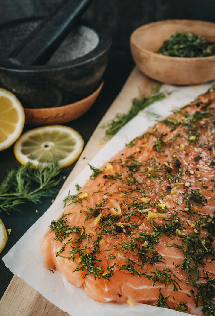 Graved Lachs selber machen – Gebeizter Lachs Rezept aus Schweden